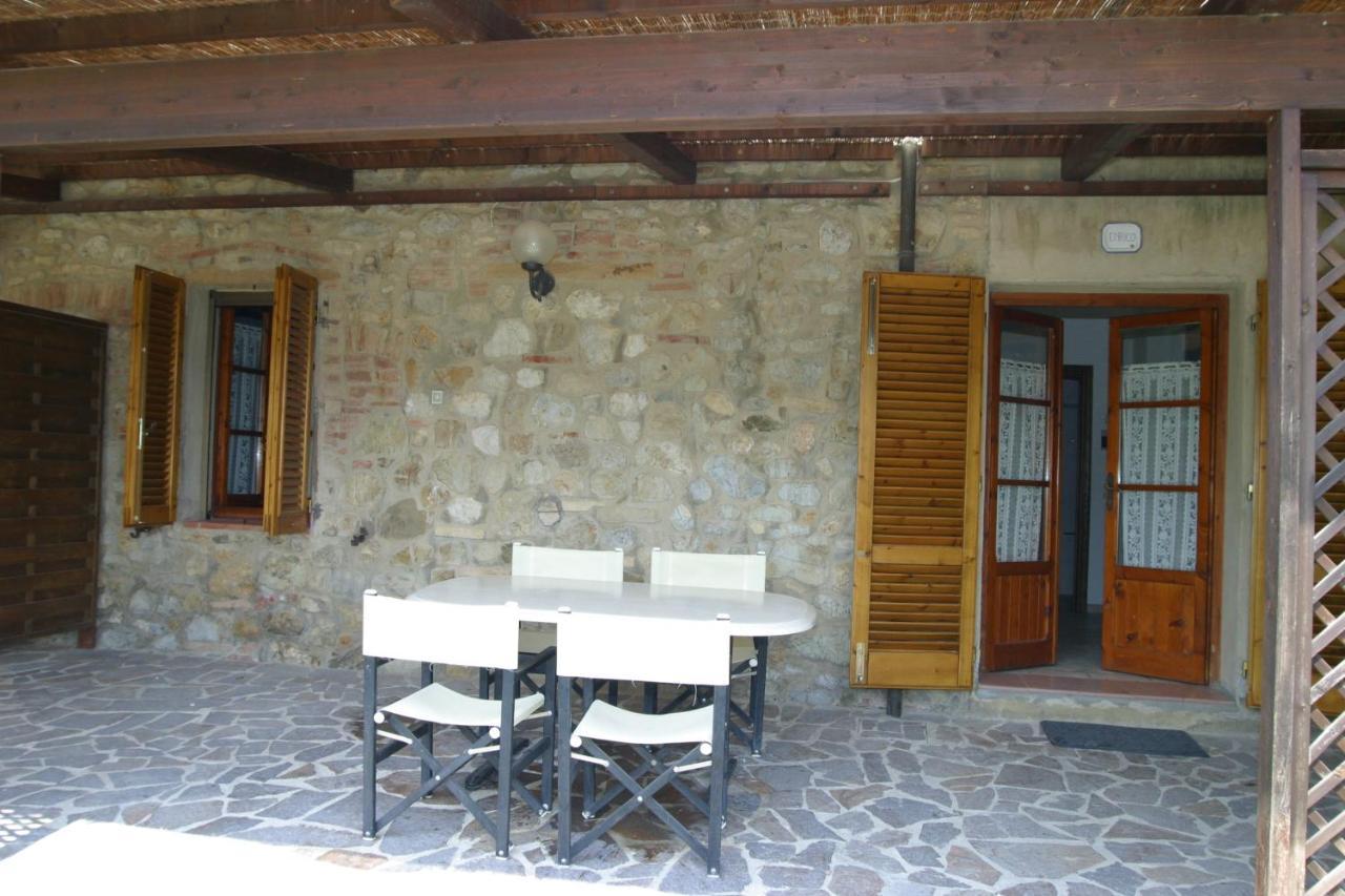 Casa Vacanza Le Case San Gimignano Exterior foto