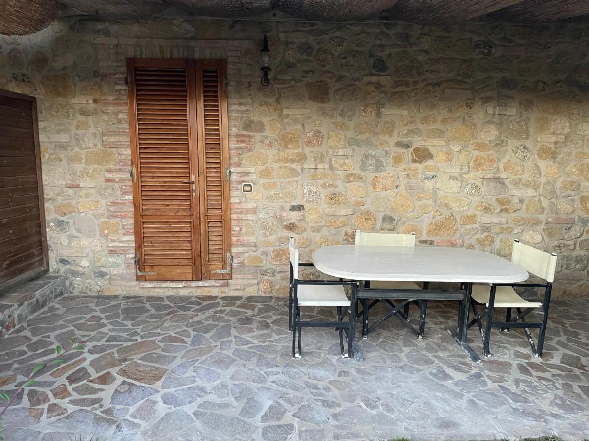 Casa Vacanza Le Case San Gimignano Exterior foto