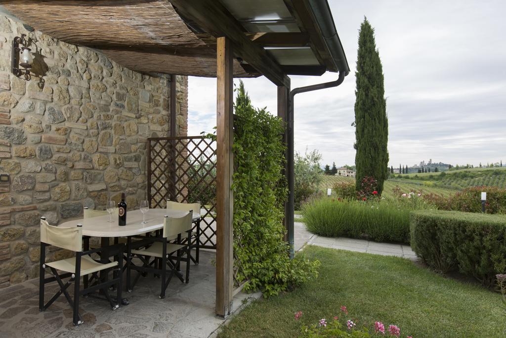 Casa Vacanza Le Case San Gimignano Exterior foto